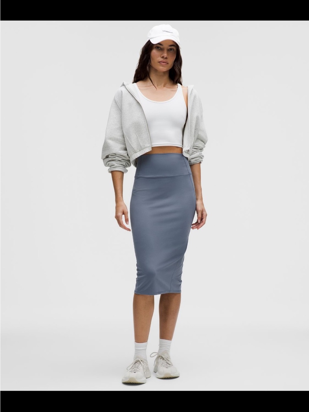 NWT LULULEMON Lululemon Nulu Slim-Fit High-Rise Skirt
Oasis Blue Size 4